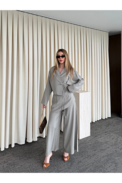 Laluvia Σετ Κιμονό με Λεπτομέρεια Ένθετου Τμήματος Παντελονιού Χακί - 8009