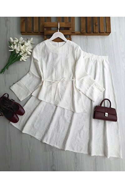 TrendParis Σετ Φούστας & Μπλούζας από Ύφασμα Φράουλα με Λεπτομέρεια Κεντήματος