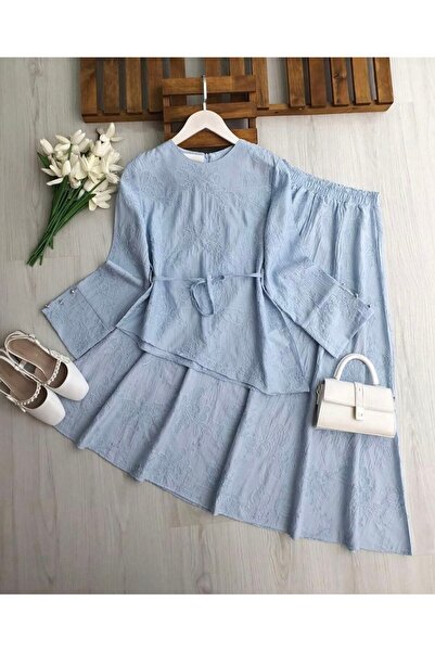 TrendParis Σετ Φούστας & Μπλούζας από Ύφασμα Φράουλα με Λεπτομέρεια Κεντήματος