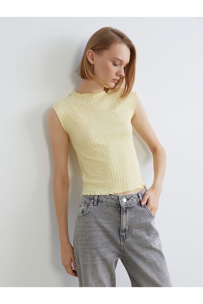 LC Waikiki Trendlucky Textured Blouse with Oval Collar and Contrast