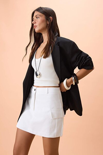 Συλλογή Trendyol Λευκό Σορτς & Βερμούδα από Γαμπαρντίνα με Λεπτομέρεια Τσέπης...