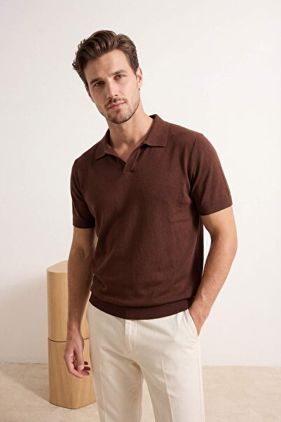 Trendyol Kollektion Braunes, normales T-Shirt mit Polokragen, einfarbig, mit ...