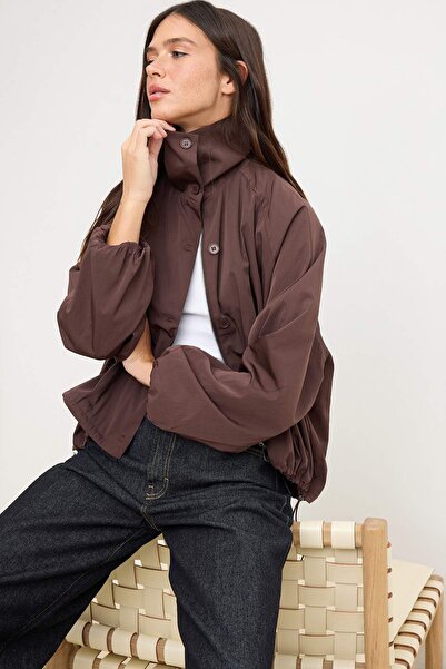 Συλλογή Trendyol Καφέ Oversize Εποχιακό Παλτό Bomber με Όρθιο Γιακά TWOSS26MO...