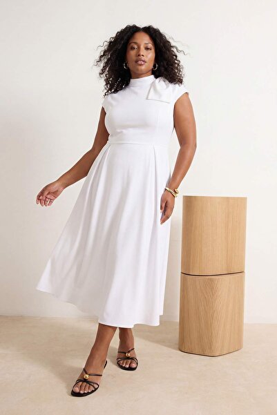 Trendyol Curve Λευκό φόρεμα Κρεπ ύφανση Plus Size TBBSS26AH00015