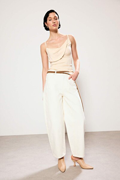 Συλλογή Trendyol Trendyol Studio Εκρού Με λεπτομέρεια ραφής Ψηλόμεσο Τζιν Κάρ...