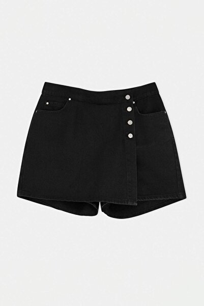 Trendyol Curve Μαύρο σορτς φούστα με λεπτομέρεια με κουμπιά, ελαστικό ψηλόμεσ...