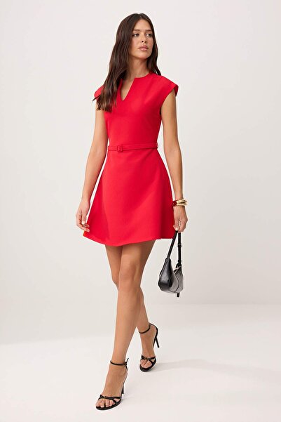 Συλλογή Trendyol Κόκκινο ίσιο υφαντό φόρεμα μίντι TWOSS26EL00294