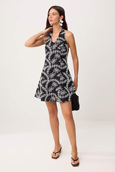 Συλλογή Trendyol Μαύρο κοντό / μίνι υφαντό φόρεμα TWOSS26EL00942