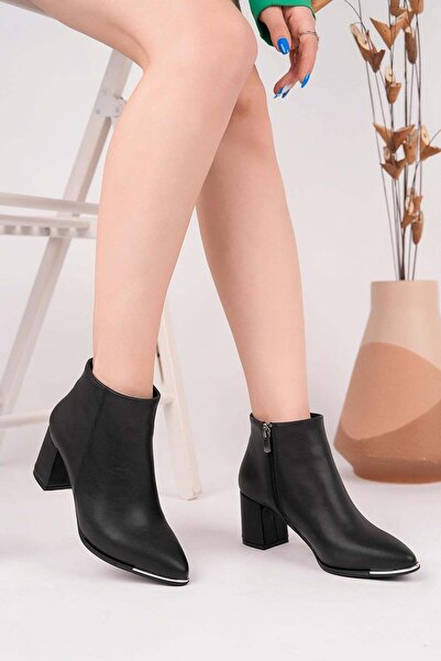 Nesil Shoes Γυναικείες μπότες Senyo 860 Μαύρες με μεταλλική λεπτομέρεια στη μύτη