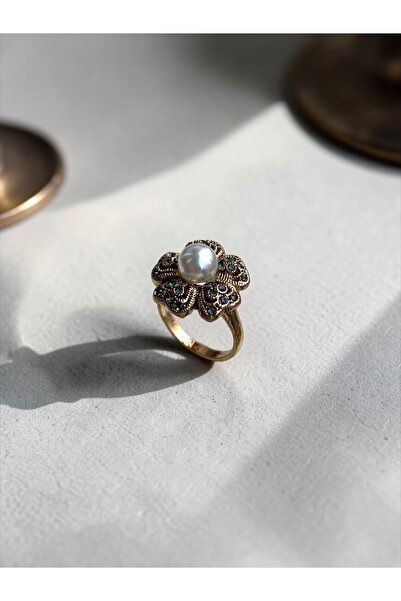 FAYRA ACCESSORIES Kristal Taşlı Yonca Figür İnci Yüzük