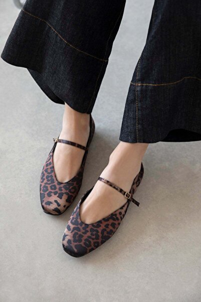 STRASWANS Evve Γυναικεία Πόρπη Λεπτομέρεια Σατέν Μπαλαρίνα Leopard