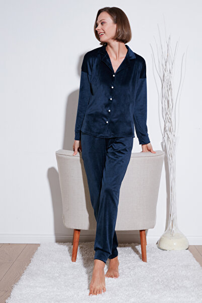 Lela Σετ Πιτζάμες Κανονικής Εφαρμογής με Μαλακή Υφή, Γυαλιστερό Βελούδο και Ρ...