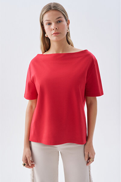 Mudo Women's Red Loose Fit Boat Neck T-Shirt
