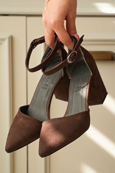 MODAADAM Γυναικεία παπούτσια Celar με χοντρό τακούνι - Καφέ-Σουέντ