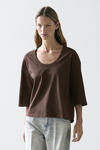 Pot neck %100 cotton t-shirt