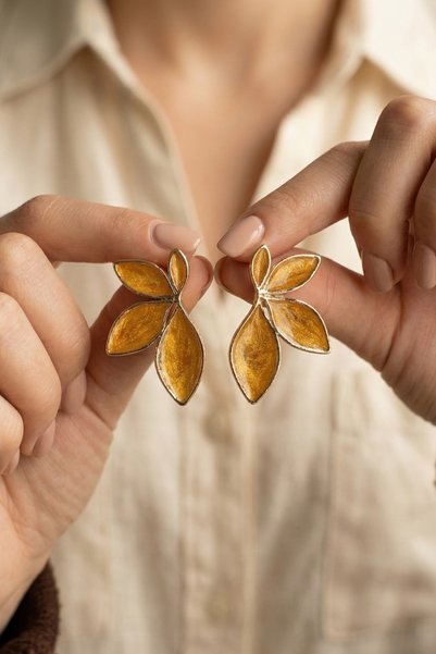 Elika Silver Pearlescent Colorful Lotus Flower Model Gold Earrings
