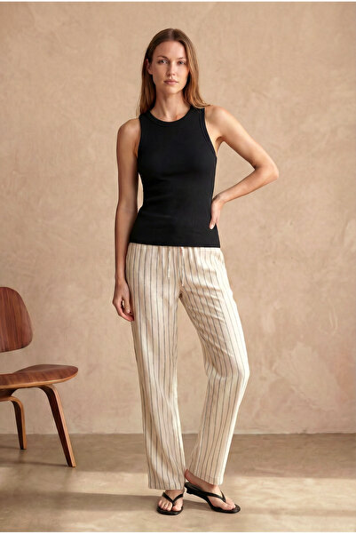 WESTMARK LONDON Black Crew Neck Sleeveless Women's T-Shirt Poppy