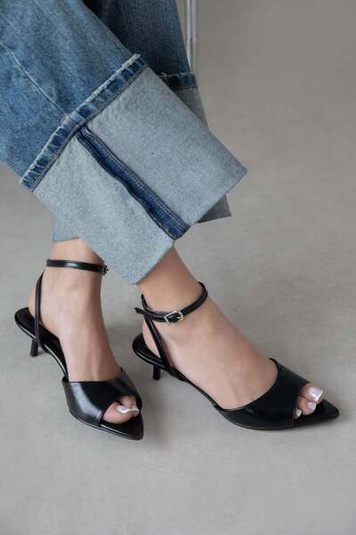 STRASWANS Γυναικεία δερμάτινα πέδιλα με τακούνι Noah σε μαύρο χρώμα