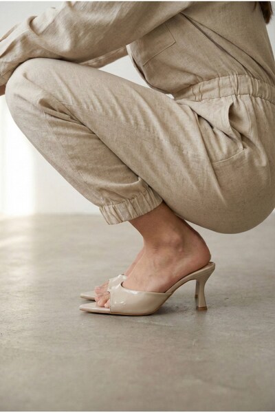 GİAMGİA STORE Kadın Rugan Sivri Burun Tek Bantlı İnce Topuklu Stiletto Terlik...