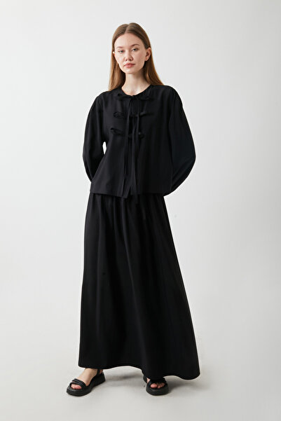 ZÜLAYS Ribbon Detailed Skirt Suit Black