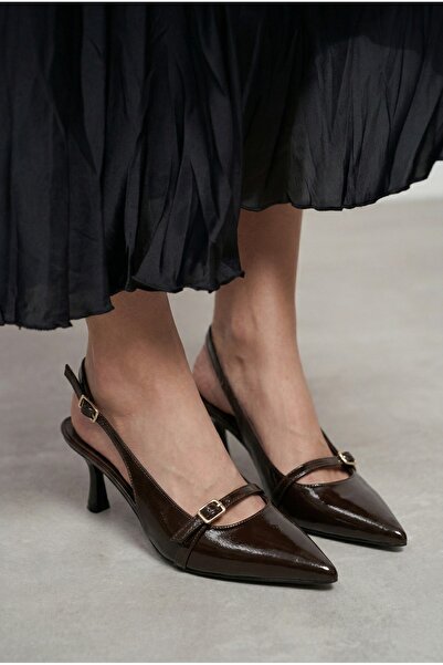 GİAMGİA STORE Kadın Rugan Tokalı Bantlı Arkası Açık Sivri Burun Stiletto Abiy...