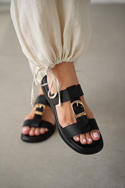 selin shoes Γυναικεία σανδάλια Celvain με ρυθμιζόμενη χρυσή αγκράφα και λεπτο...