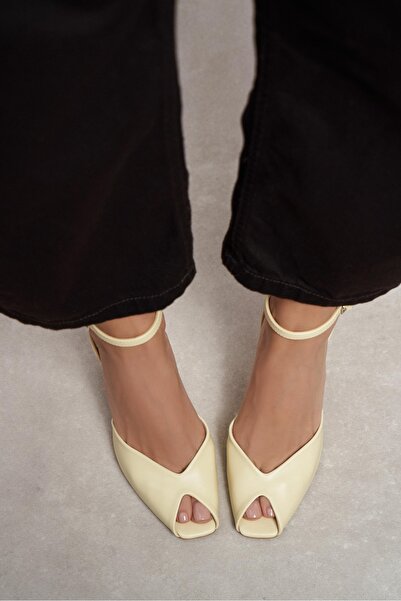 NİŞANTAŞI SHOES Γυναικεία παπούτσια Velora Butter Yellow με ματ τετράγωνη μύτ...