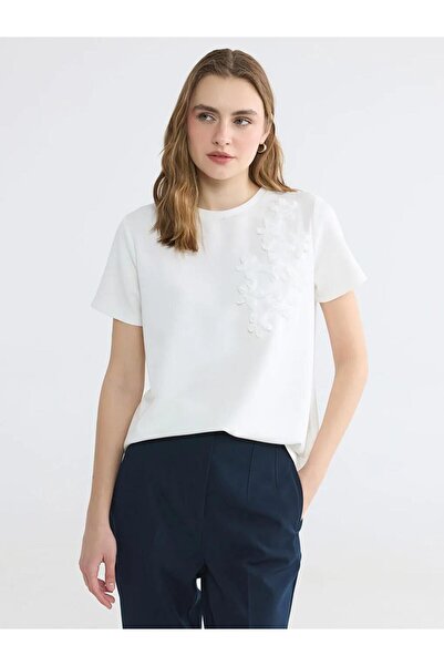 LC Waikiki Μπλούζα με λαιμόκοψη ποδηλάτου και απλικέ λουλούδια (S6)