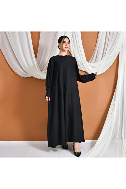 HAWRAA ABAYA عباية سُدى | ربع كلوش بسحاب مخفي مزينة بكسرات جانبية وبف ناعم با...