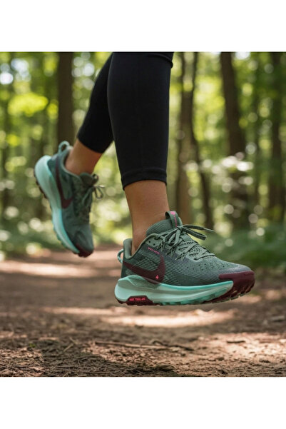 Nike Pegasus Trail 5 Koşu Ayakkabısı Zirveye Giden Yol Şimdi Daha Konforlu Da...