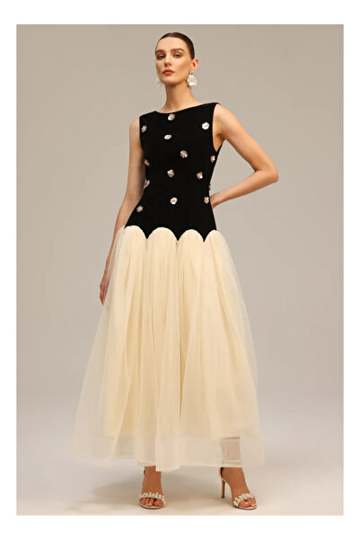 NATASHA فستان روتو ماكسي بدون أكمام مزين بالترتر والزهور