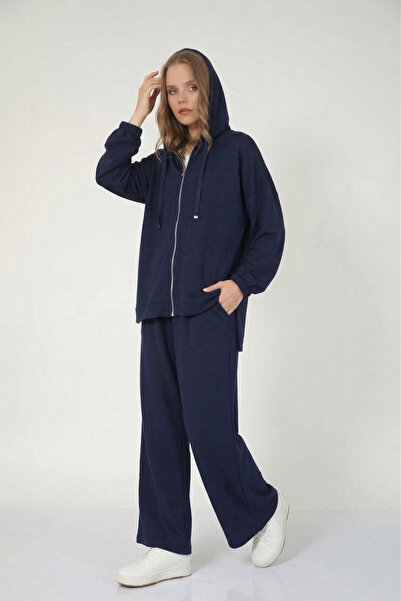 Suede Style 5804 - بدلة نسائية أنيقة ومريحة بغطاء للرأس وسحاب