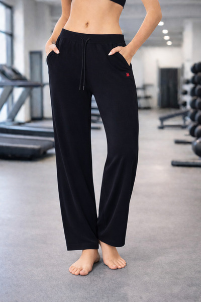 YUYİ Γυναικεία φόρμα με μαλακή υφή, φαρδιά μπατζάκια και μονό πάτο.