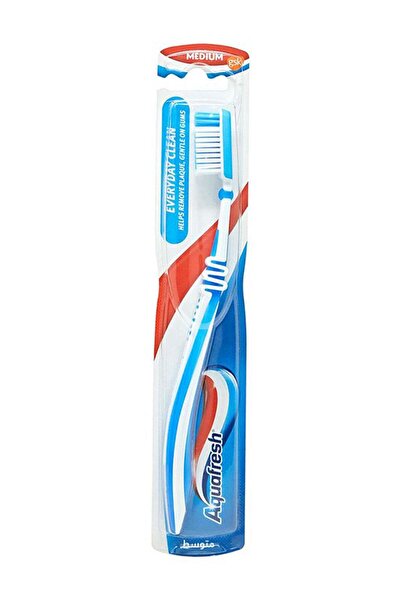 Aquafresh Every Day Clean Toothbrush Medium