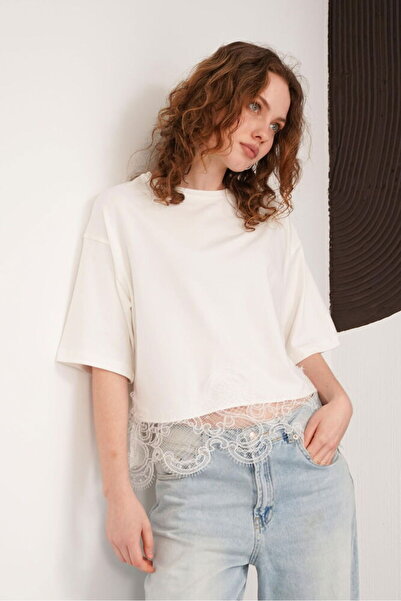Lady Pixie Guipure Detailed Crew Neck T-Shirt