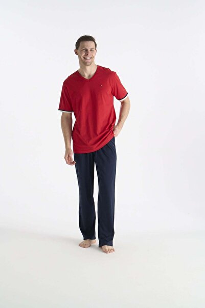 U.S. Polo Assn. 19041 طقم بيجامة رجالي أحمر بأكمام قصيرة وياقة على شكل حرف V