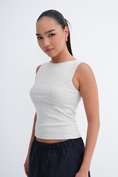 Addax Αθλητής με λαιμόκοψη ποδηλατικού τύπου A1908