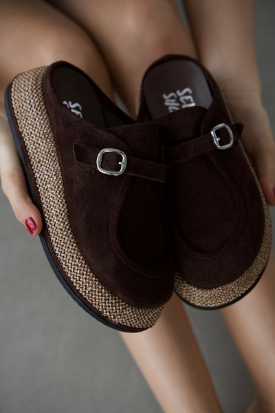 selin shoes Γυναικείες παντόφλες Luvira από γνήσιο δέρμα με χοντρή σόλα και χ...