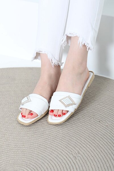 TOFİSA Γυναικείες παντόφλες με λευκή πόρπη - 27157