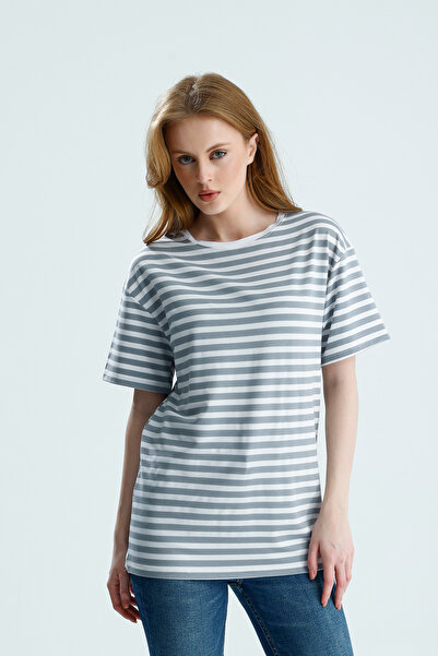 Madame QAN's Μπλουζάκι με ριγέ λαιμόκοψη