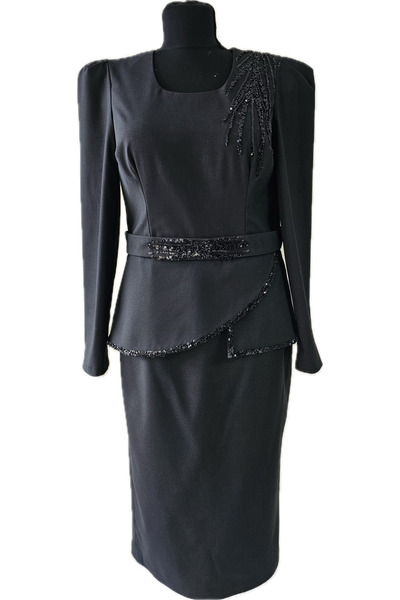 BOTOS VM Rochie elegantă cu aplicații din dantelă