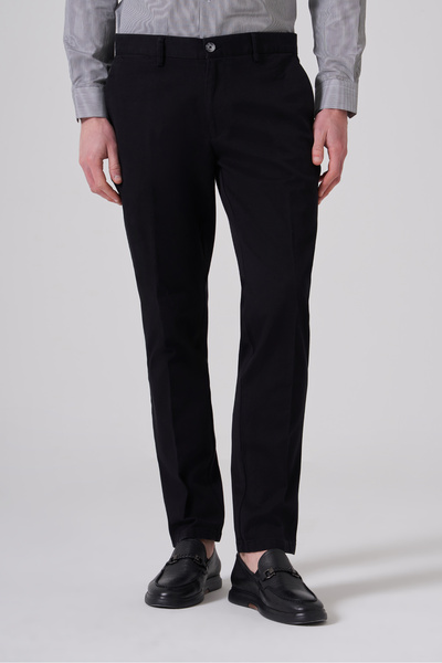 Morven بنطلون تشينو رجالي من القطن الأسود بتصميم ديناميكي