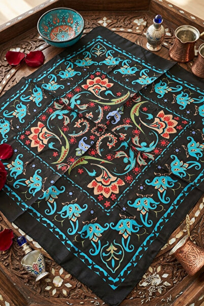 İpek Siyah Rumi Desen Mendil