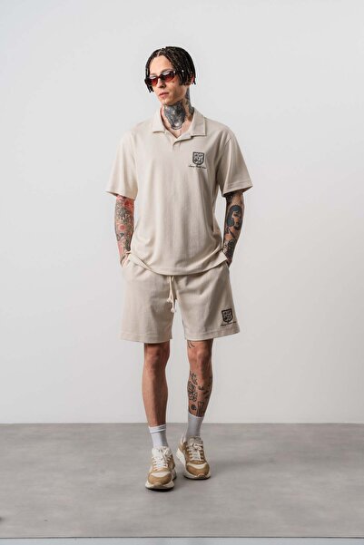 Respire طقم شورت تي شيرت رجالي من Rocket Club بقصة عادية وطباعة مكتوبة باللون...