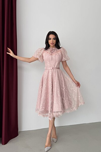 Serica Moda Βραδινό φόρεμα μίντι με κοντά μανίκια, δαντέλα σε σκόνη και κεντη...