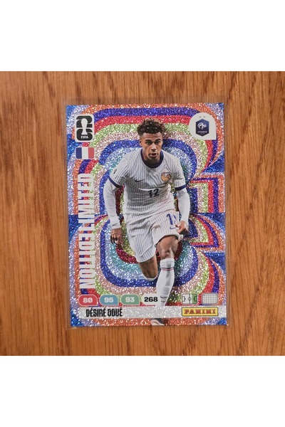 Panini بطاقة ألعاب مرخصة من إصدار FWC 2026 Desire Doue المحدود