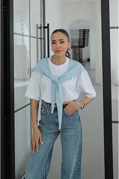 Havoş Λευκό μπλουζάκι με λεπτομέρεια δεσίματος με μπλε σάλι