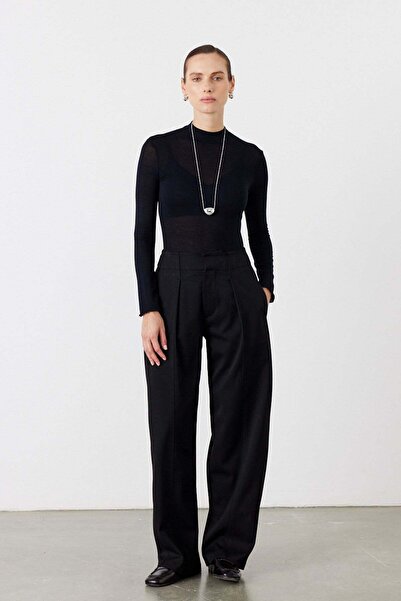 FACETTE Pleated Balloon Cut Pants Black