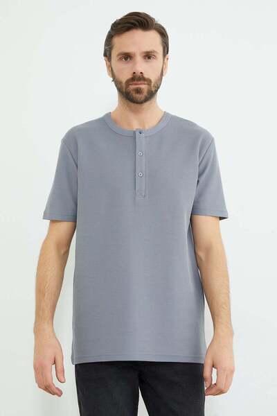 Fulla Moda Honeycomb Fabric Buttoned Crew Neck T-Shirt
