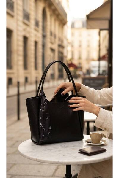 Fiori حقيبة كتف نسائية من الجلد الصناعي